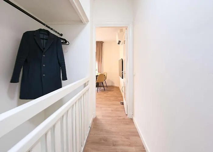 In The Heart Of Vibrant Apartament *