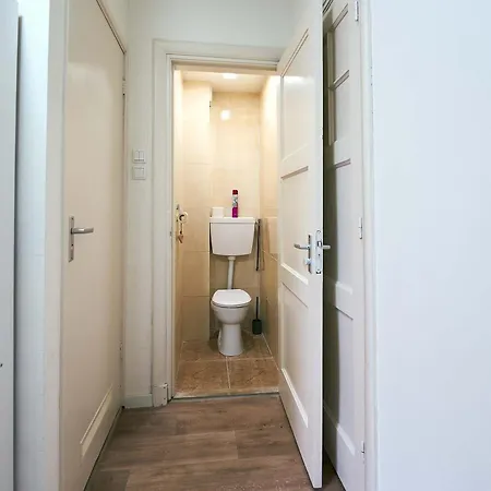 In The Heart Of Vibrant アパート *