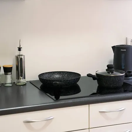 In The Heart Of Vibrant Διαμέρισμα