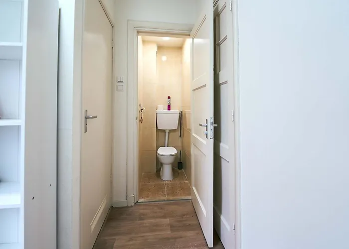 In The Heart Of Vibrant Apartamento *